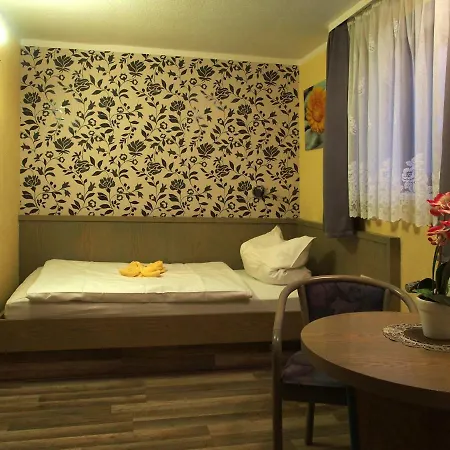 Pension Ottendorf-Okrilla 3* 오텐도프오크릴라