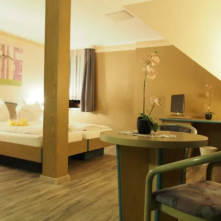 Pension Ottendorf-Okrilla Guest house