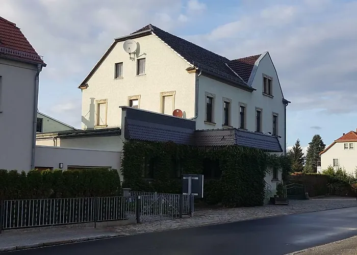 Guest house Pension Ottendorf-Okrilla 3*